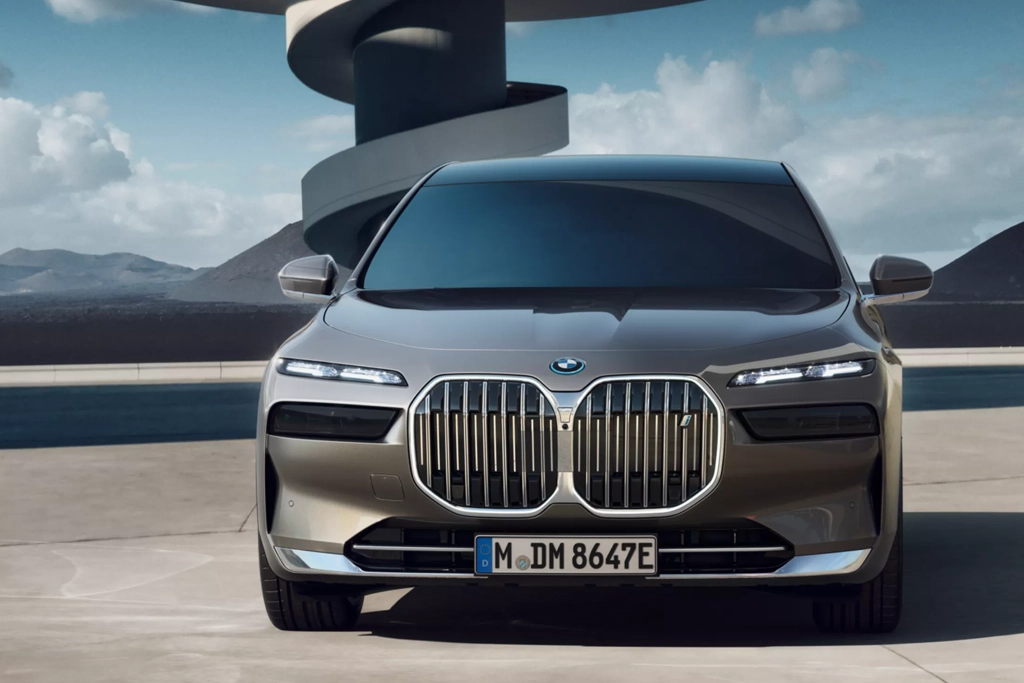 bmw_i7_banner_1818674125.webp