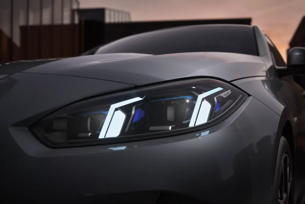 Vue phare de la BMW Série 1