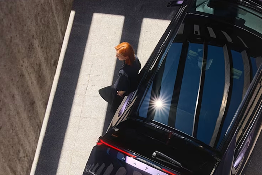 Vue du haut du Mazda CX 6e